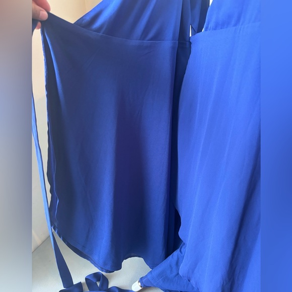 Lulu's Midi Wrap Dress Blue Size Large New - Picture 13 of 15